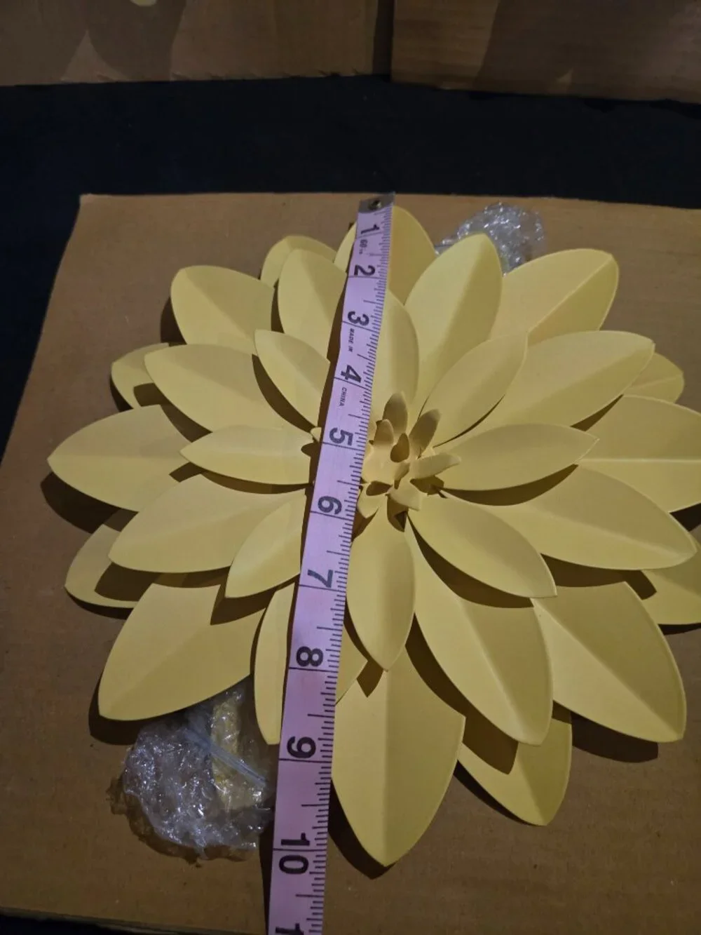 Pottery Barn Kids Metal Flower Wall Decor Set of 4 White Yellow New
